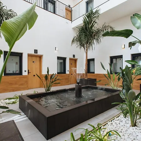 Apartment Guadalupe 15 By Magno Seville